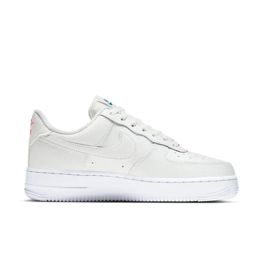 Nike Air Force 1 ’07 Essential ‘Summit White Solar Red’