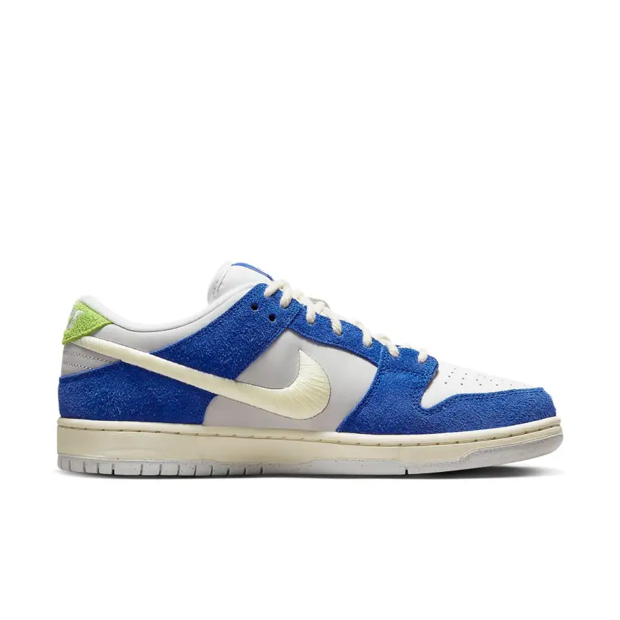 Nike SB Dunk Low Pro ‘Fly Streetwear Gardenia’
