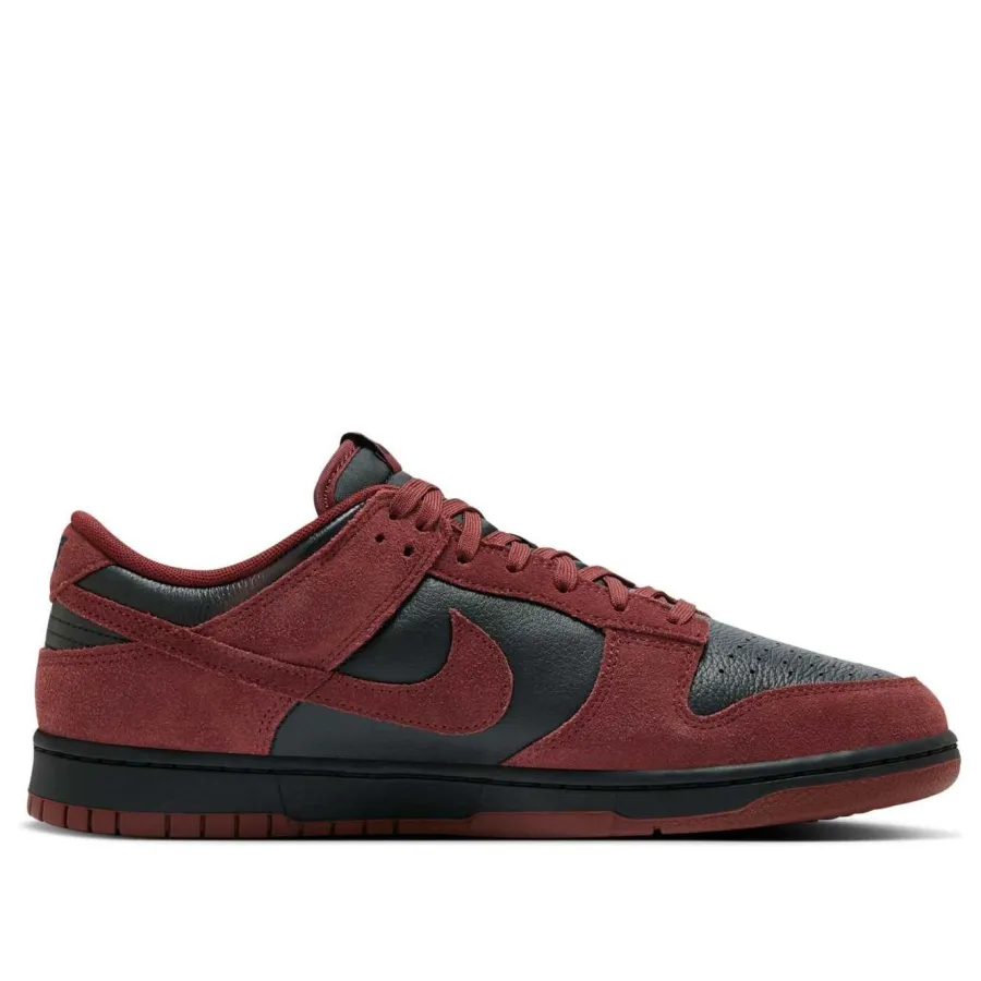Nike Dunk Low Retro SE ‘Black Dark Team Red’