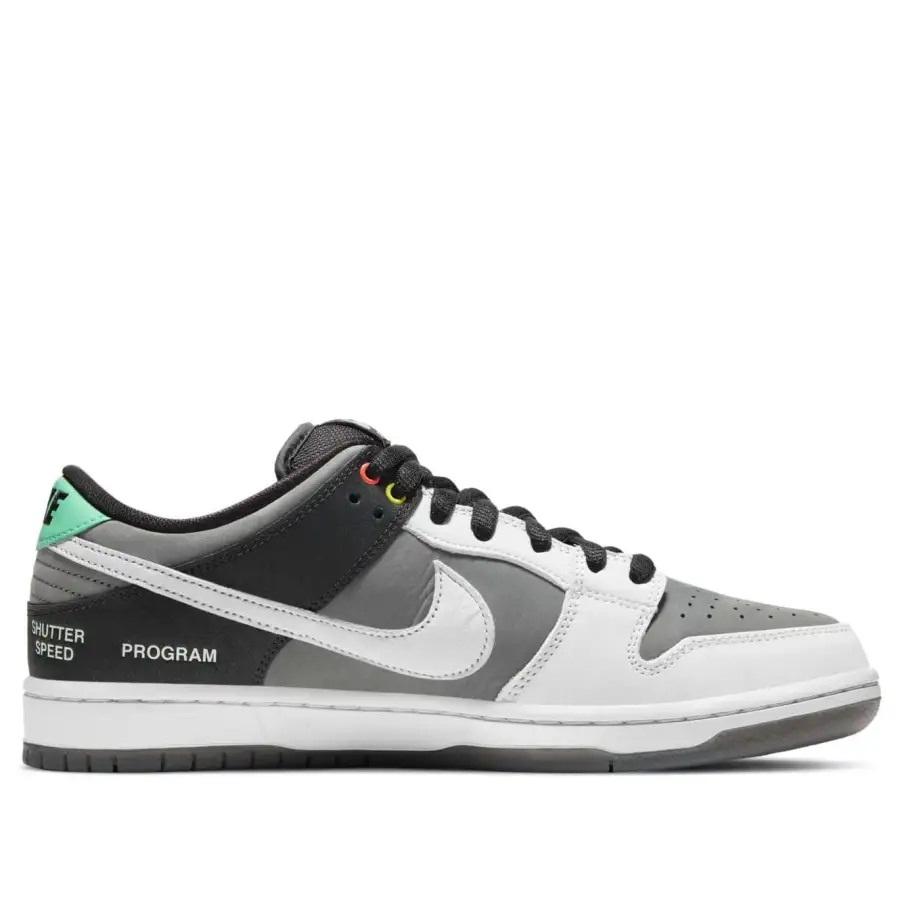 Nike SB Dunk Low ‘Camcorder’