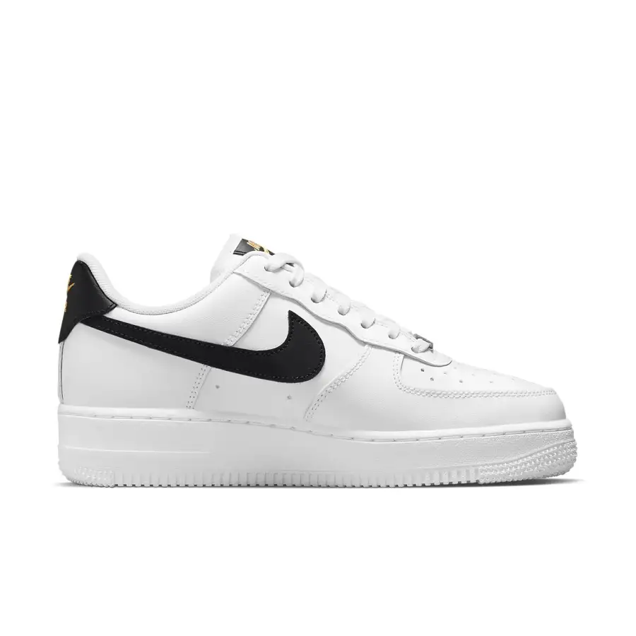 Nike Air Force 1 ’07 Essential ‘White Black’