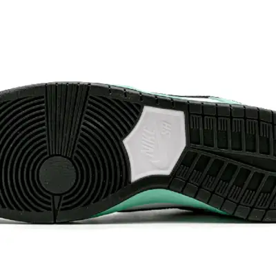 Nike SB Dunk Low ‘Sea Crystal’