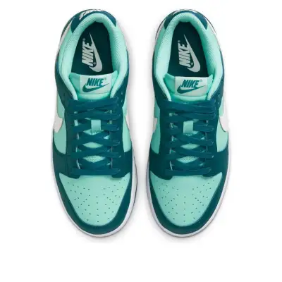 Nike Dunk Low ‘Green’