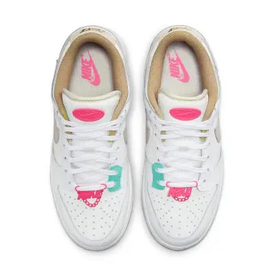 Nike Dunk Low ‘Pink Bling’