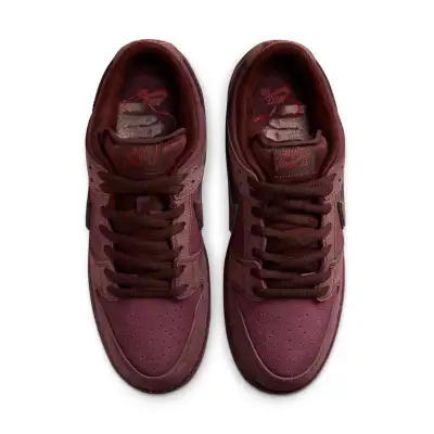 Nike SB Dunk Low ‘City of Love – Burgundy’