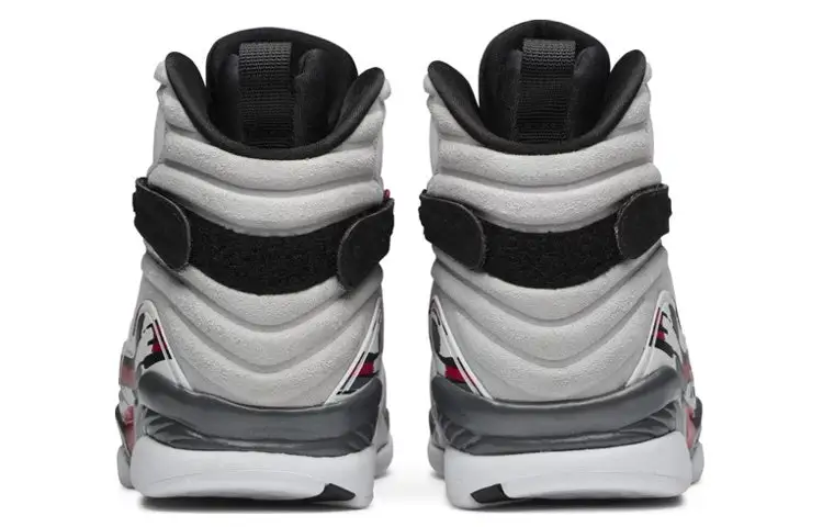 Air Jordan 8 Retro ‘Bugs Bunny’