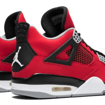 Air Jordan 4 Retro ‘Toro Bravo’
