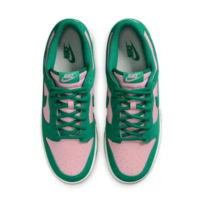Nike Dunk Low SE ‘Malachite Medium Soft Pink’