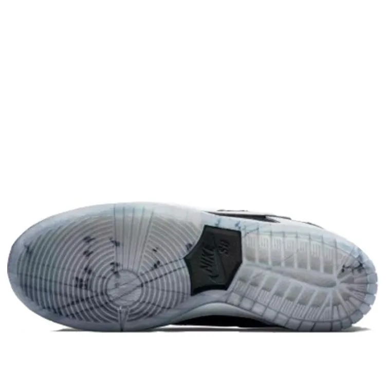 Nike x Atlas SB Dunk Low Premium ‘Wolf Grey’