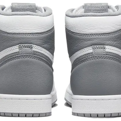 Air Jordan 1 Retro High OG ‘Stealth’