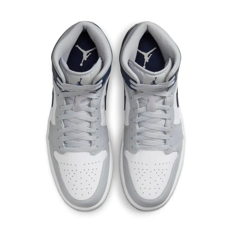 Air Jordan 1 Mid ‘Wolf Grey Midnight Navy’