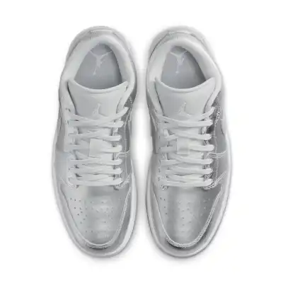 Air Jordan 1 Low SE ‘Metallic Silver’