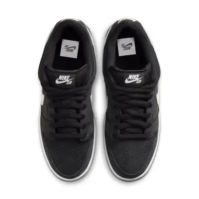 Nike SB Dunk Low ‘Black Gum’
