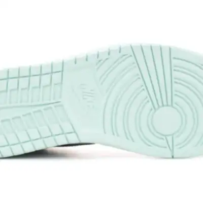 Air Jordan 1 Retro High OG NRG ‘Igloo’