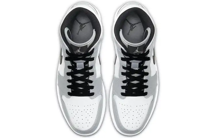 Air Jordan 1 Mid ‘Smoke Grey’