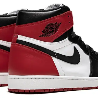 Air Jordan 1 Retro High OG ‘Black Toe’