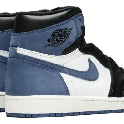 Air Jordan 1 Retro High OG ‘Blue Moon’