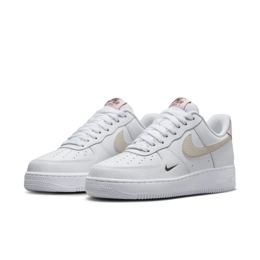 Nike Air Force 1 ’07 ‘White Light Orewood Pink’