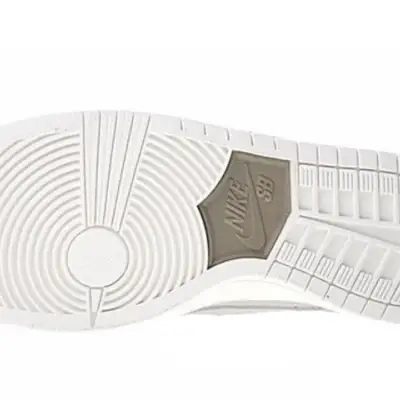 Nike SB Dunk Low Pro Decon ‘Light Bone’