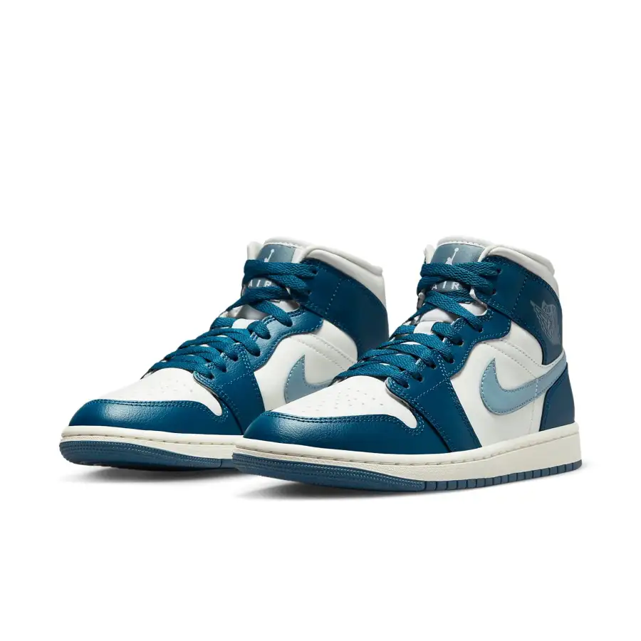 Air Jordan 1 Mid ‘Sky J French Blue’