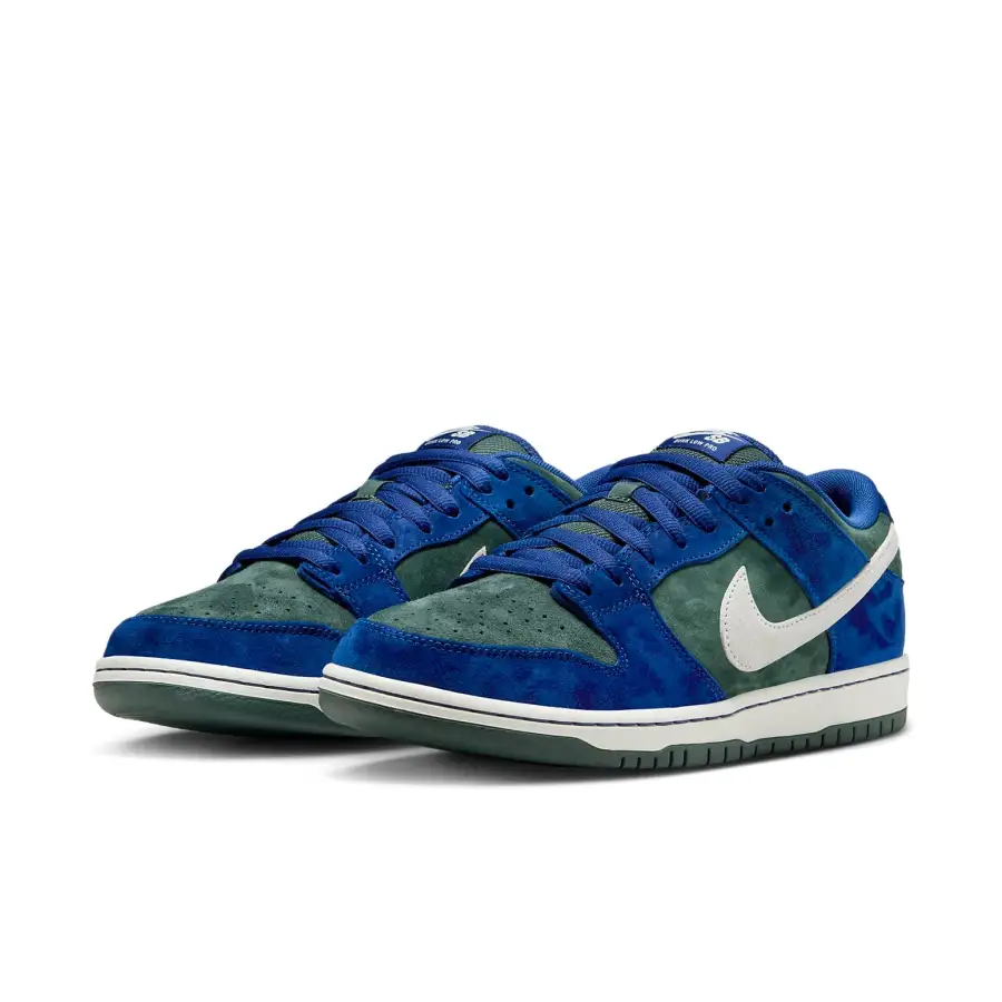 Nike SB Dunk Low ‘Deep Royal Blue’