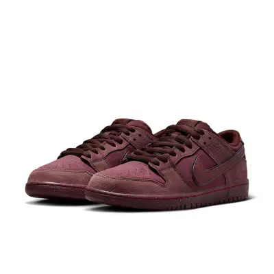 Nike SB Dunk Low ‘City of Love – Burgundy’