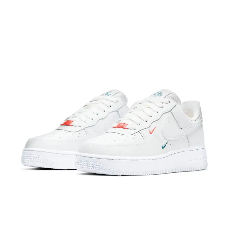 Nike Air Force 1 ’07 Essential ‘Summit White Solar Red’