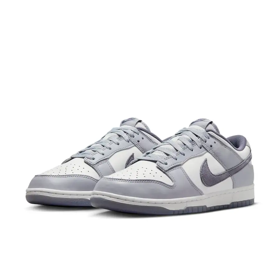 Nike Dunk Low SE ‘Light Carbon’