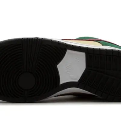 Nike SB Dunk Low Pro ‘Vegas Gold’