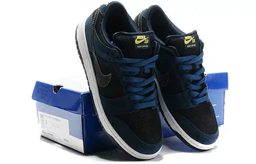 Nike SB Dunk Low Pro ‘Navy Blue’