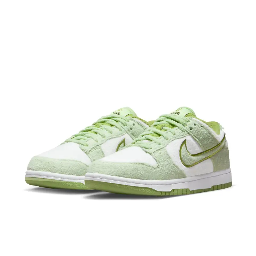 Nike Dunk Low SE ‘Fleece – Honeydew’