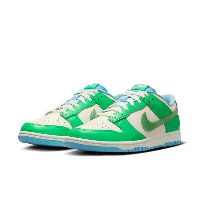 Nike Dunk Low ‘Green Shock’