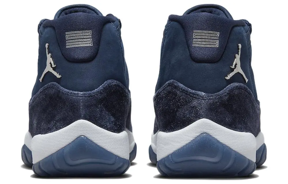 Air Jordan 11 Retro ‘Midnight Navy Velvet’