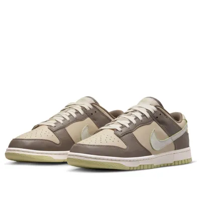 Nike Dunk Low ‘Velcro Tongue – Milk Tea’