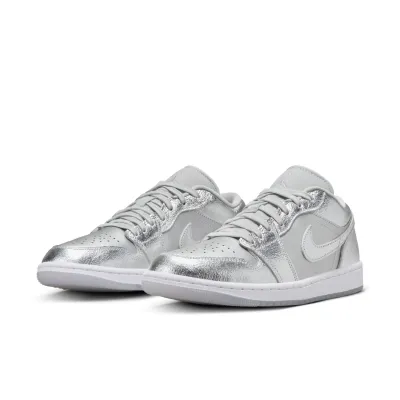 Air Jordan 1 Low SE ‘Metallic Silver’