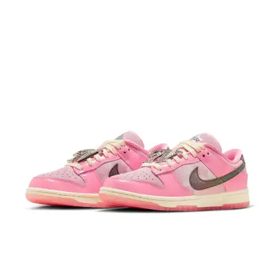 Nike Dunk Low ‘Barbie’