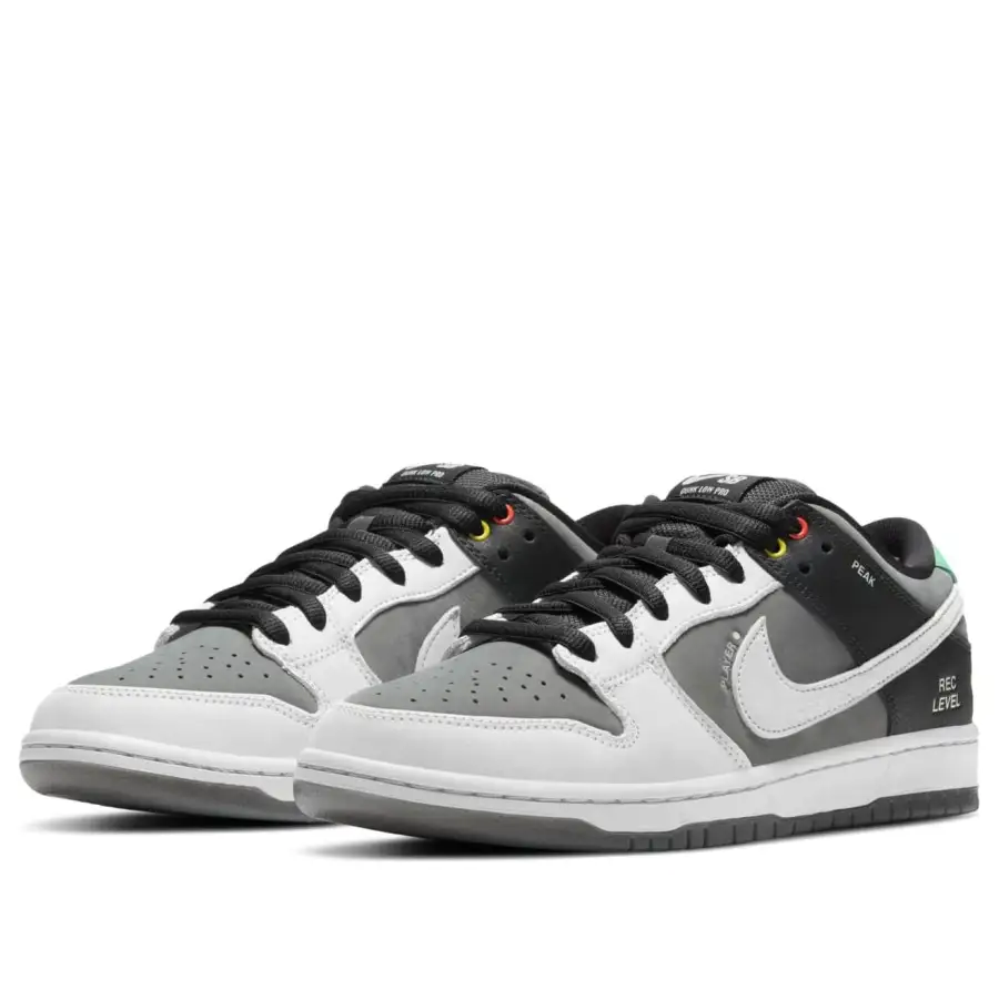 Nike SB Dunk Low ‘Camcorder’
