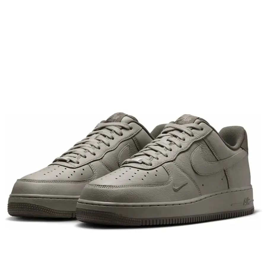 Nike Air Force 1 Low ’07 LV8 ‘Khaki Green’