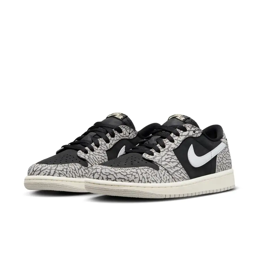 Air Jordan 1 Retro Low OG ‘Black Cement’