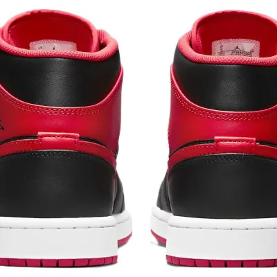 Air Jordan 1 Mid ‘Alternate Bred 2022’