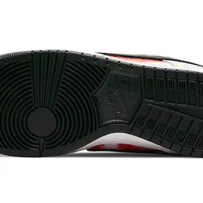 Nike SB Dunk Low ‘Tie-Dye Raygun White’