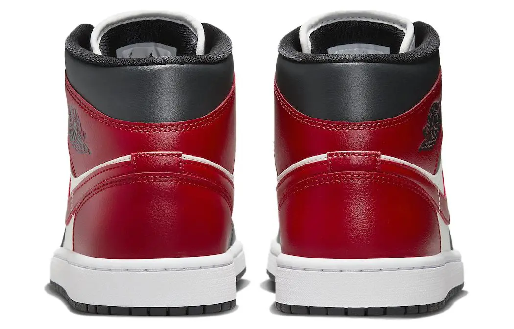 Air Jordan 1 Mid ‘Black Toe’