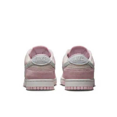 Nike Dunk Low LX ‘Pink Foam’