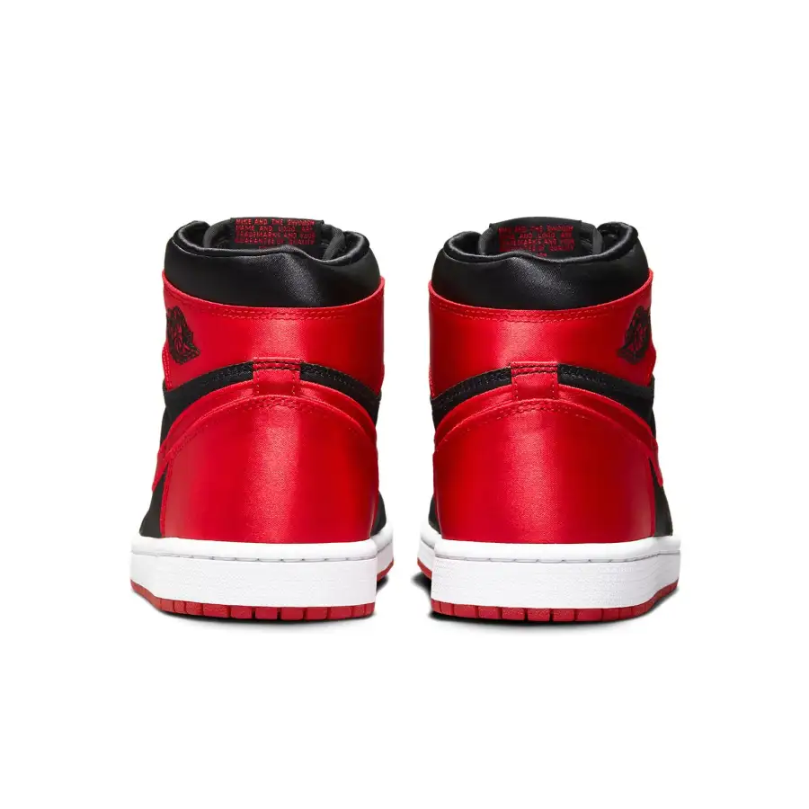 Air Jordan 1 Retro High OG ‘Satin Bred’