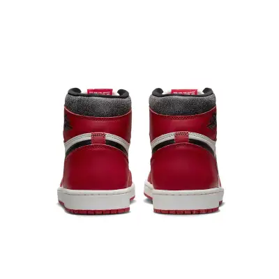 Air Jordan 1 Retro High OG ‘Chicago Lost & Found’