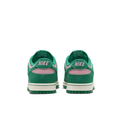 Nike Dunk Low SE ‘Malachite Medium Soft Pink’