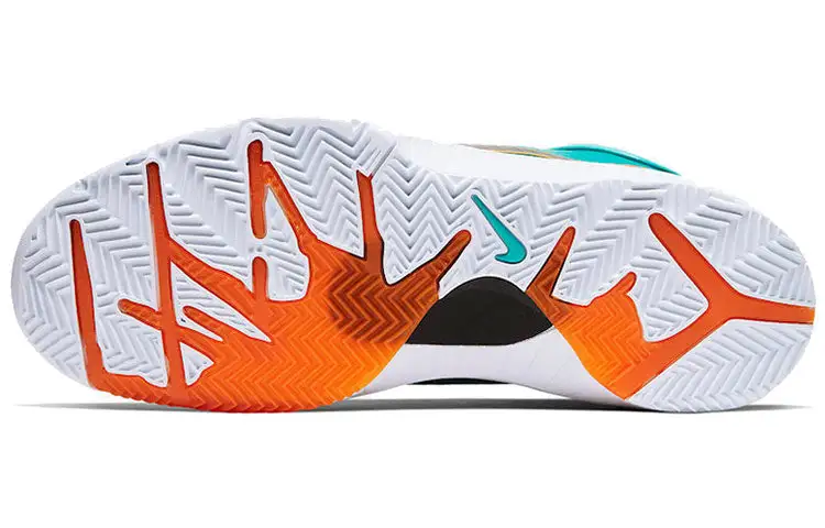 Nike x Undefeated Kobe 4 Protro ‘Hyper Jade’