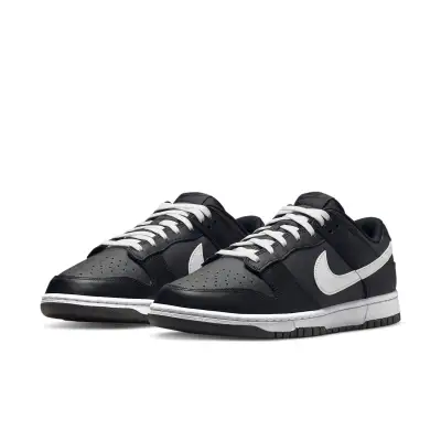 Nike Dunk Low ‘Black Panda’