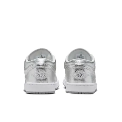 Air Jordan 1 Low SE ‘Metallic Silver’