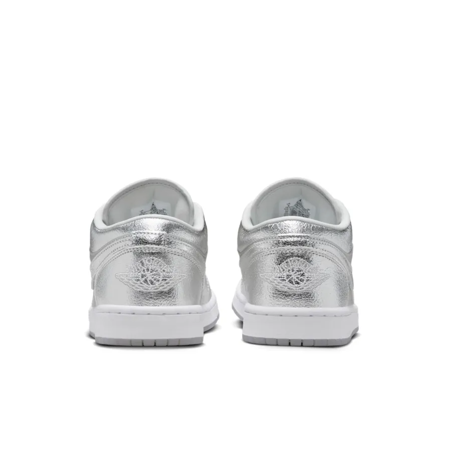 Air Jordan 1 Low SE ‘Metallic Silver’
